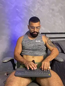 vincentjaxon online show from April 14, 7:52 pm