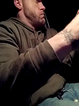 Luv2SuckBWC92 online show from December 18, 12:49 am