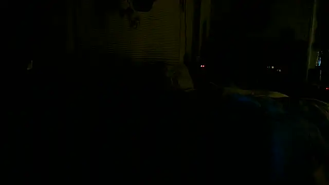 Snapshot of Luv2SuckBWC92 chatting on November 22, 7:40 am Luv2SuckBWC92 online show from November 22, 7:40 am