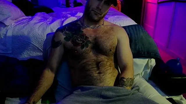 Snapshot of Luv2SuckBWC92 chatting on September 27, 9:04 am Luv2SuckBWC92 online show from September 27, 9:04 am