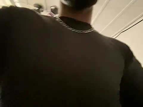 Luv2SuckBWC92 online show from March 19, 3:56 pm