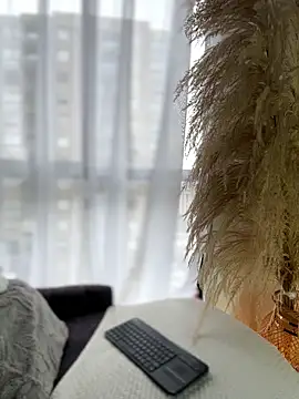 Sofi Leal online show from March 12, 12:20 pm