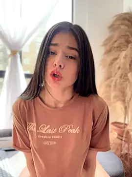 Sofi Leal online show from November 20, 2:40 pm