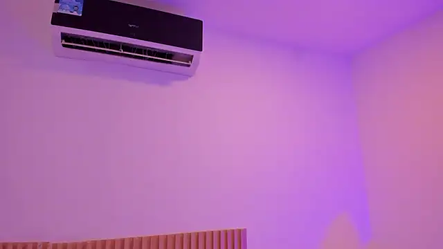 OliviaSweett online show from May 22, 7:01 pm