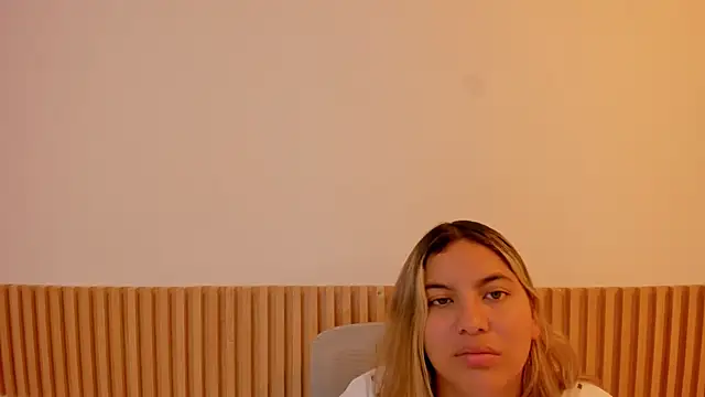 OliviaSweett online show from May 27, 7:10 pm