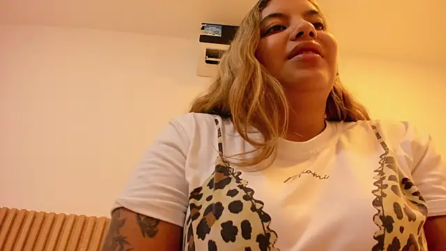 OliviaSweett online show from June 4, 6:34 pm