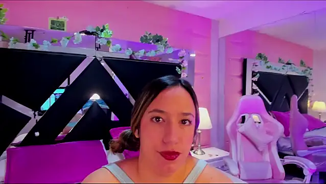 LilaRoussexx online show from November 17, 4:22 pm