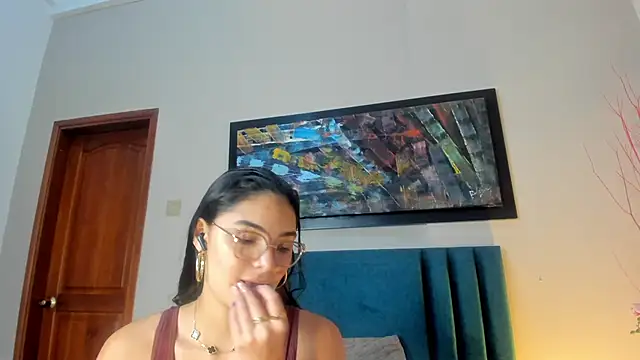 Snapshot of LunaAspen_ chatting on November 12, 5:39 pm LunaAspen online show from November 12, 5:39 pm