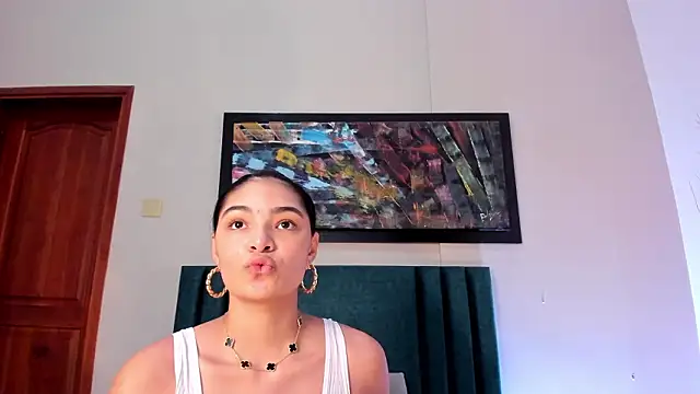 Snapshot of LunaAspen_ chatting on February 2, 5:56 pm LunaAspen online show from February 2, 5:56 pm