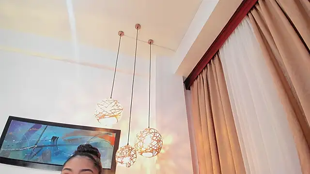 Snapshot of LunaAspen_ chatting on October 4, 5:47 pm LunaAspen online show from October 4, 5:47 pm