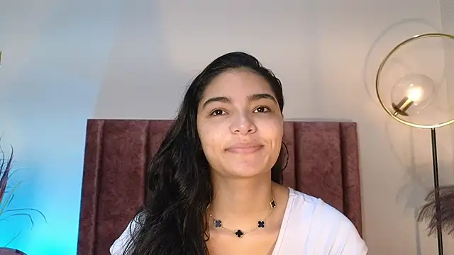 LunaAspen  online show from April 10, 5:53 pm