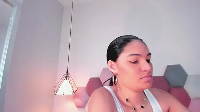 Snapshot of LunaAspen_ chatting on November 22, 5:45 pm LunaAspen online show from November 22, 5:45 pm