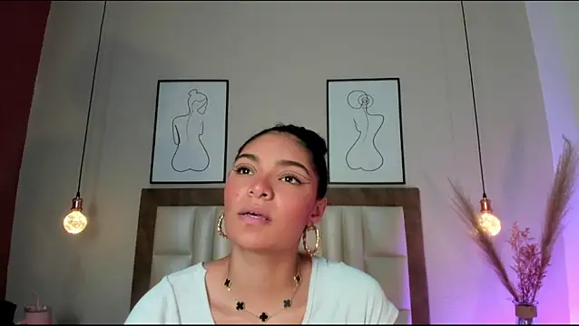 LunaAspen  online show from March 13, 6:02 pm