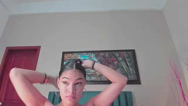 Snapshot of LunaAspen_ chatting on September 13, 5:57 pm LunaAspen online show from September 13, 5:57 pm
