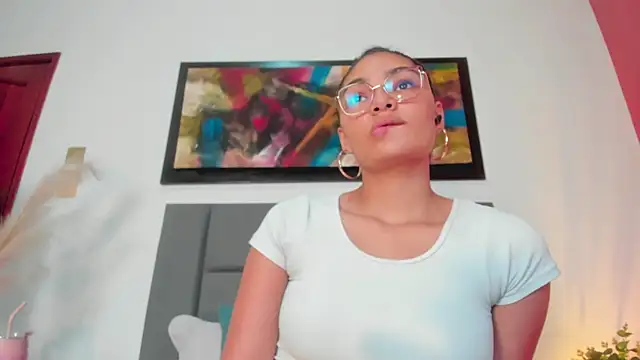 Snapshot of LunaAspen_ chatting on November 14, 5:49 pm LunaAspen online show from November 14, 5:49 pm