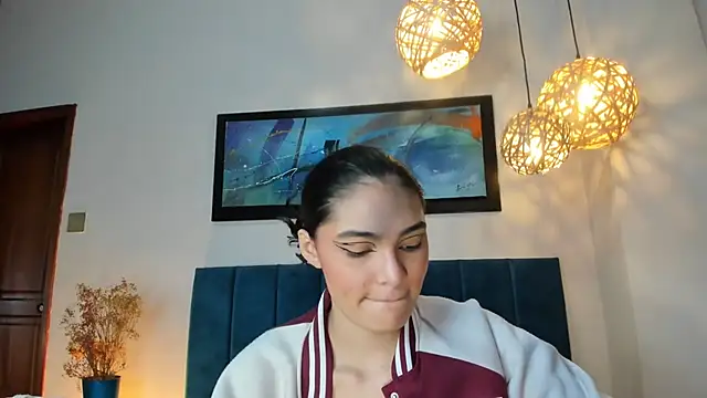 Snapshot of LunaAspen_ chatting on February 11, 5:57 pm LunaAspen online show from February 11, 5:57 pm