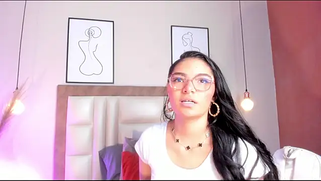 LunaAspen  online show from March 7, 6:02 pm