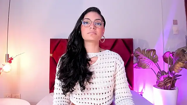 LunaAspen  online show from March 11, 6:35 pm