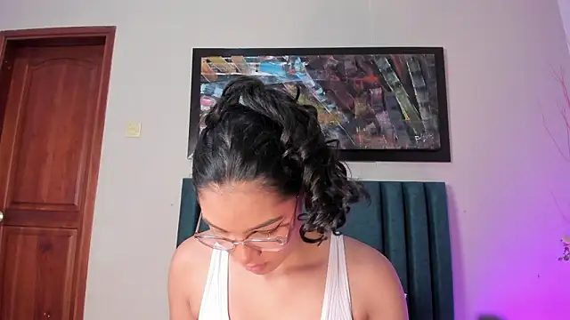 LunaAspen  online show from March 10, 6:01 pm