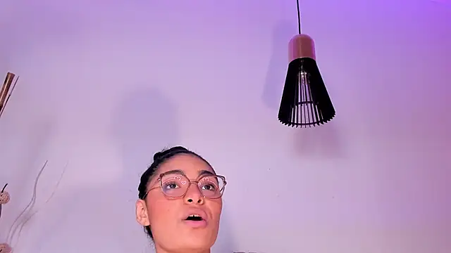 LunaAspen  online show from April 11, 6:11 pm