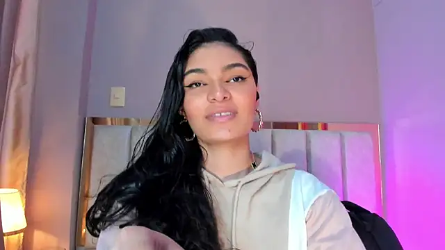 Snapshot of LunaAspen_ chatting on January 13, 6:12 pm LunaAspen online show from January 13, 6:12 pm