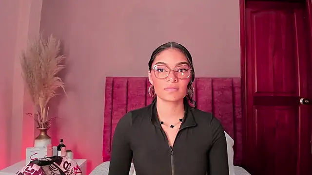 Snapshot of LunaAspen_ chatting on January 14, 6:00 pm LunaAspen online show from January 14, 6:00 pm