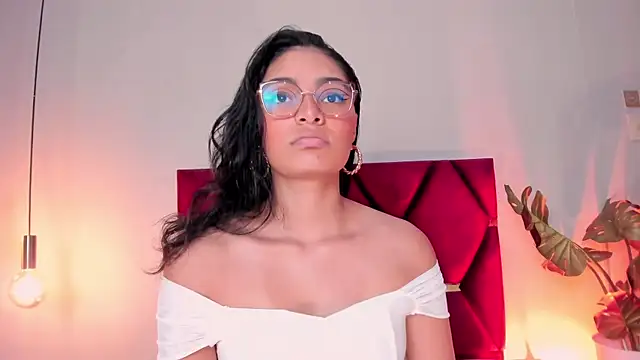 Snapshot of LunaAspen_ chatting on January 15, 6:11 pm LunaAspen online show from January 15, 6:11 pm