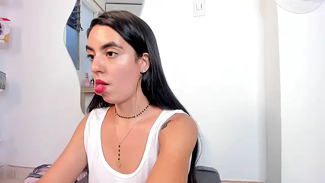 Amishell  online show from January 17, 9:51 pm