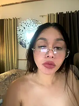 Snapshot of Monstercockgoddessx chatting on October 4, 5:31 am Monstercockgoddessx online show from October 4, 5:31 am