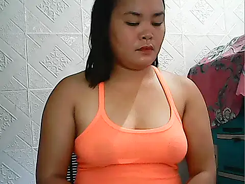 Snapshot of CreamyPussy4uxx chatting on May 16, 1:04 am CreamyPussy4uxx online show from May 16, 1:04 am