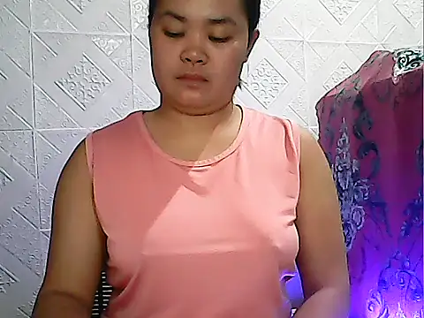 CreamyPussy4uxx online show from April 2, 12:56 pm