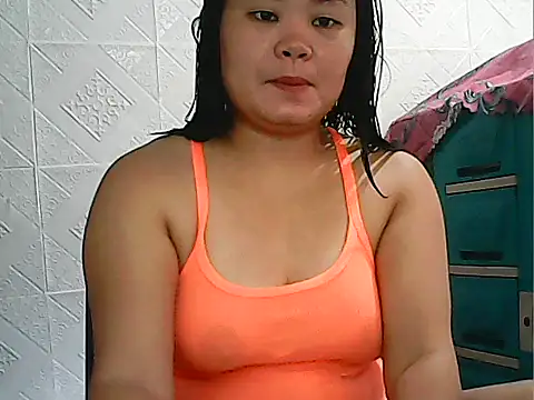 Snapshot of CreamyPussy4uxx chatting on May 21, 12:30 am CreamyPussy4uxx online show from May 21, 12:30 am