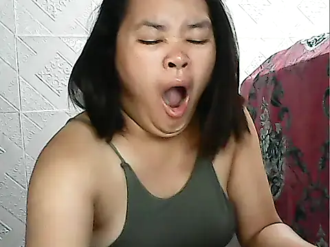 CreamyPussy4uxx online show from April 3, 8:48 pm