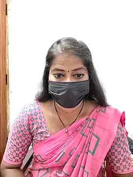 Snapshot of tamil_Sigappu_Roja chatting on May 5, 12:46 am tamil Sigappu Roja online show from May 5, 12:46 am