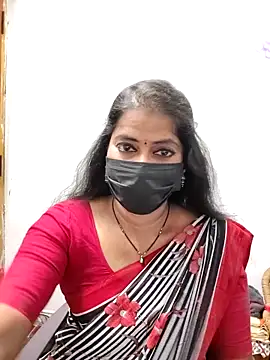 Snapshot of tamil_Sigappu_Roja chatting on May 7, 12:37 am tamil Sigappu Roja online show from May 7, 12:37 am