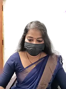 Snapshot of tamil_Sigappu_Roja chatting on May 8, 12:47 am tamil Sigappu Roja online show from May 8, 12:47 am