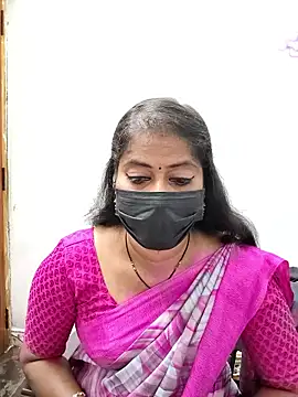 Snapshot of tamil_Sigappu_Roja chatting on May 27, 1:57 am tamil Sigappu Roja online show from May 27, 1:57 am