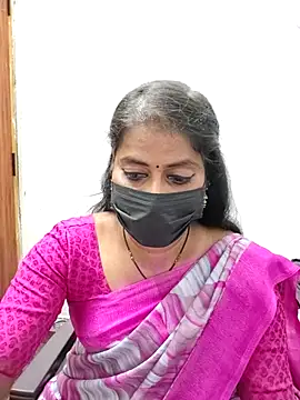Snapshot of tamil_Sigappu_Roja chatting on April 22, 12:56 pm tamil Sigappu Roja online show from April 22, 12:56 pm