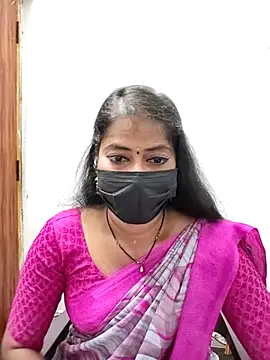 Snapshot of tamil_Sigappu_Roja chatting on May 9, 12:36 am tamil Sigappu Roja online show from May 9, 12:36 am
