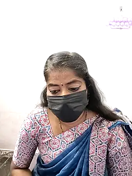 Snapshot of tamil_Sigappu_Roja chatting on November 5, 1:09 am tamil Sigappu Roja online show from November 5, 1:09 am