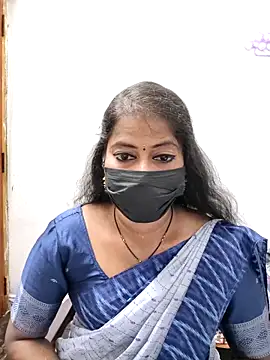 Snapshot of tamil_Sigappu_Roja chatting on May 16, 1:04 am tamil Sigappu Roja online show from May 16, 1:04 am