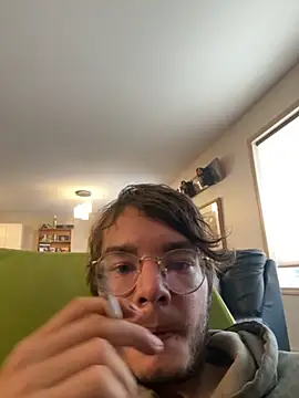 Snapshot of Hungboxer69 chatting on December 1, 10:21 pm Hungboxer69 online show from December 1, 10:21 pm