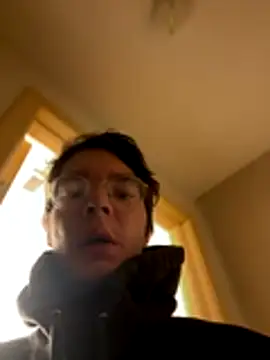 Snapshot of Hungboxer69 chatting on November 3, 10:08 am Hungboxer69 online show from November 3, 10:08 am