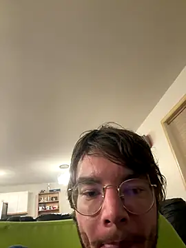 Snapshot of Hungboxer69 chatting on December 4, 10:25 am Hungboxer69 online show from December 4, 10:25 am