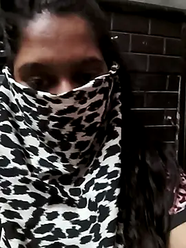 Snapshot of Cute_Avni99 chatting on September 18, 7:50 pm Cute Avni99 online show from September 18, 7:50 pm