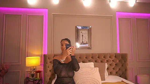 FrancescaDante online show from June 27, 5:57 am