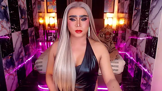 Seductivemeganxx online show from December 1, 6:03 am