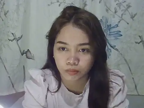 Snapshot of tinka_bella chatting on June 15, 2:39 pm tinka bella online show from June 15, 2:39 pm