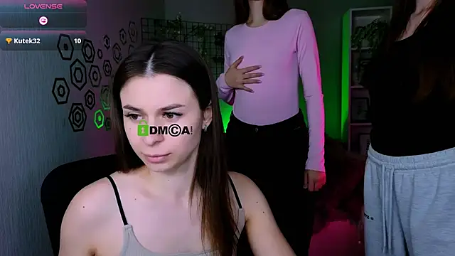 Snapshot of nekky_mouse chatting on November 19, 10:37 am nekky mouse online show from November 19, 10:37 am