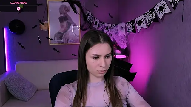 Snapshot of nekky_mouse chatting on October 24, 4:17 pm nekky mouse online show from October 24, 4:17 pm